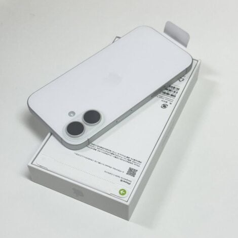 開封済未使用品 iPhone16 128GB SB版【秋葉原店】